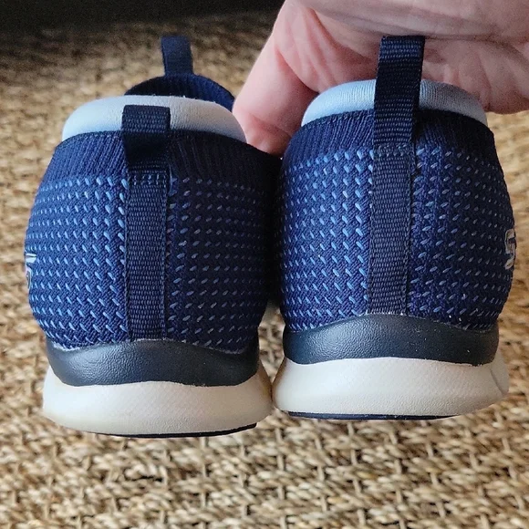 Skechers Navy Blue Slip On Women's Sneakers Size 7. Walking Shoes - Picture 2 of 9